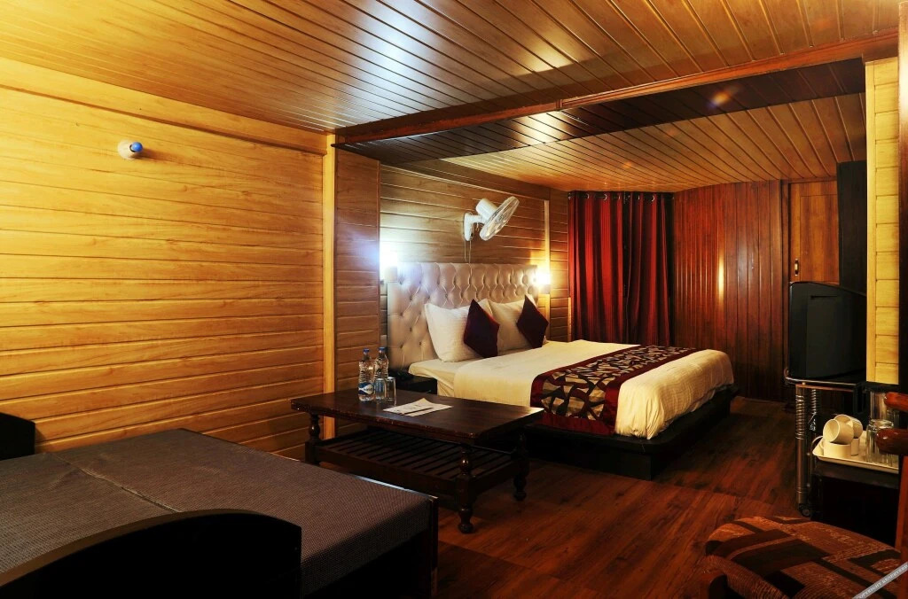 Hotel Moon