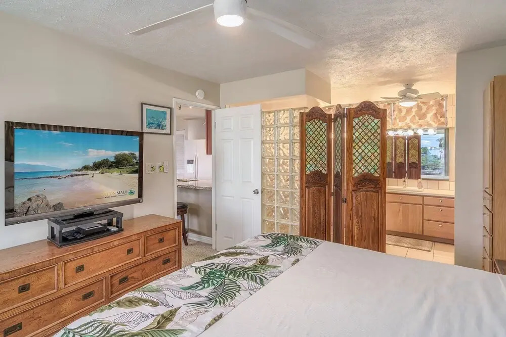Haleakala Shores A-302 - Stunning Ocean Views, Beautiful Renovation, Wi-fi, & AC