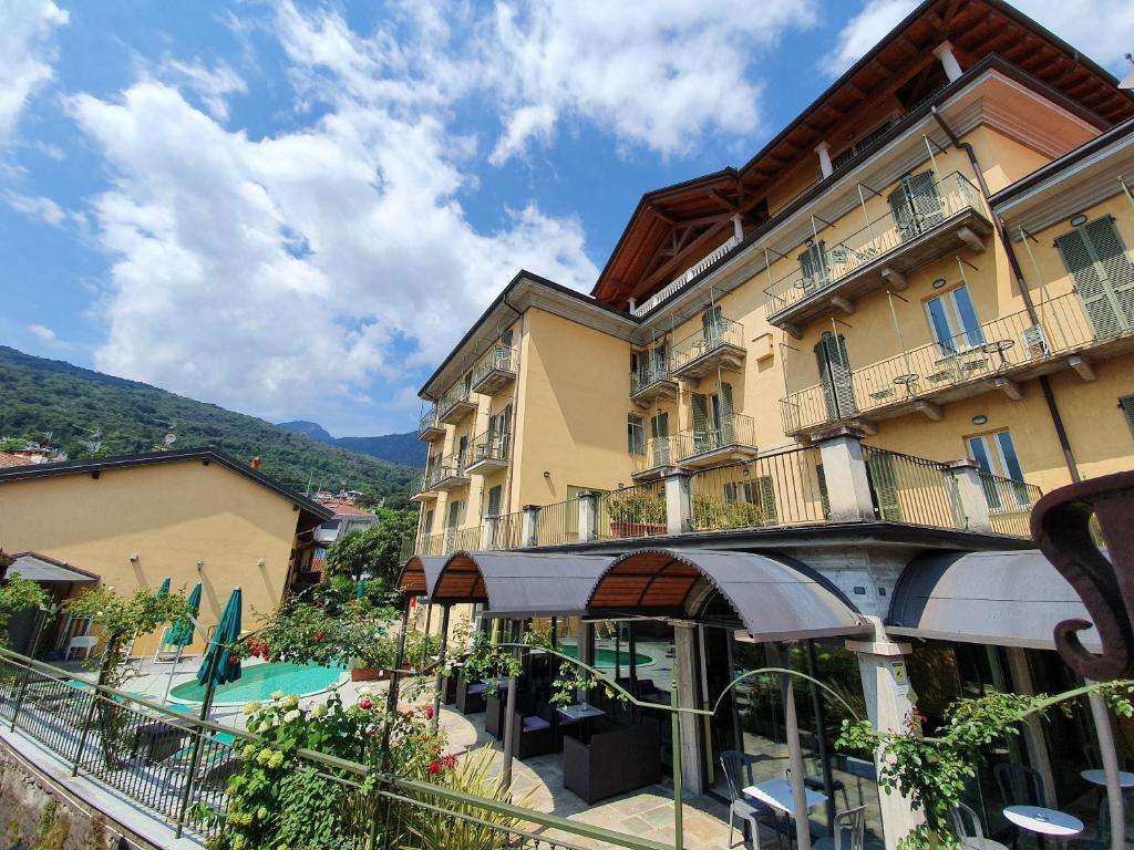 Hotel Azalea