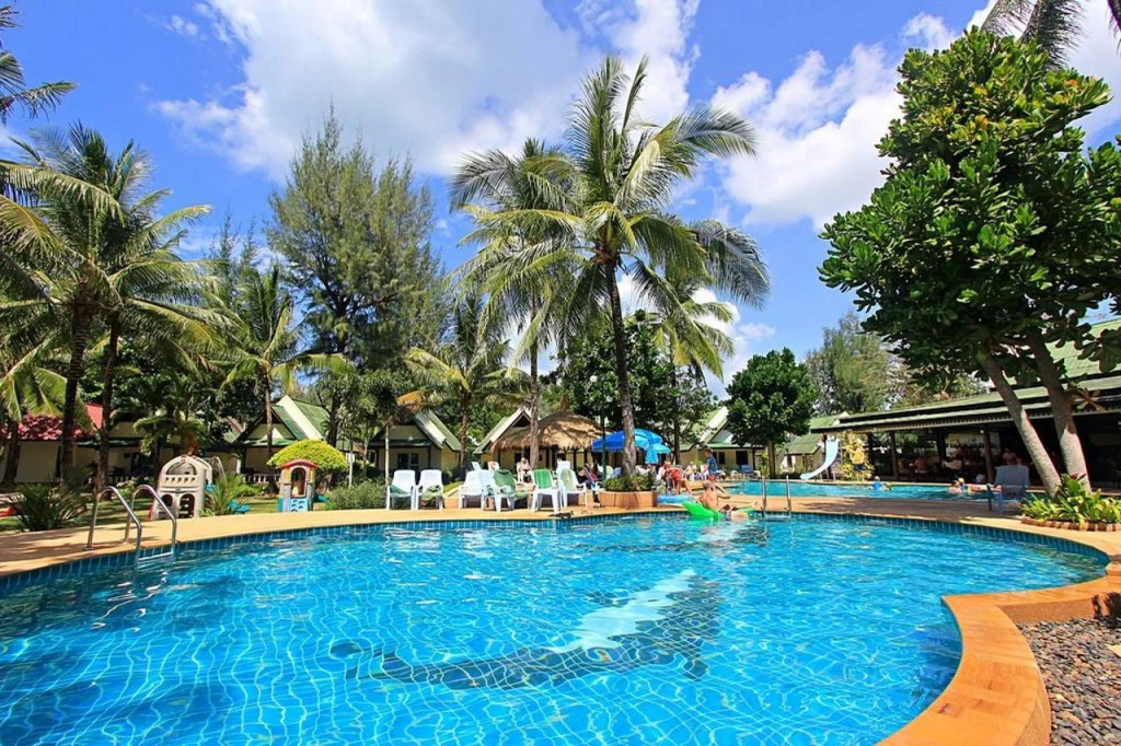 Отель Southern Lanta Resort