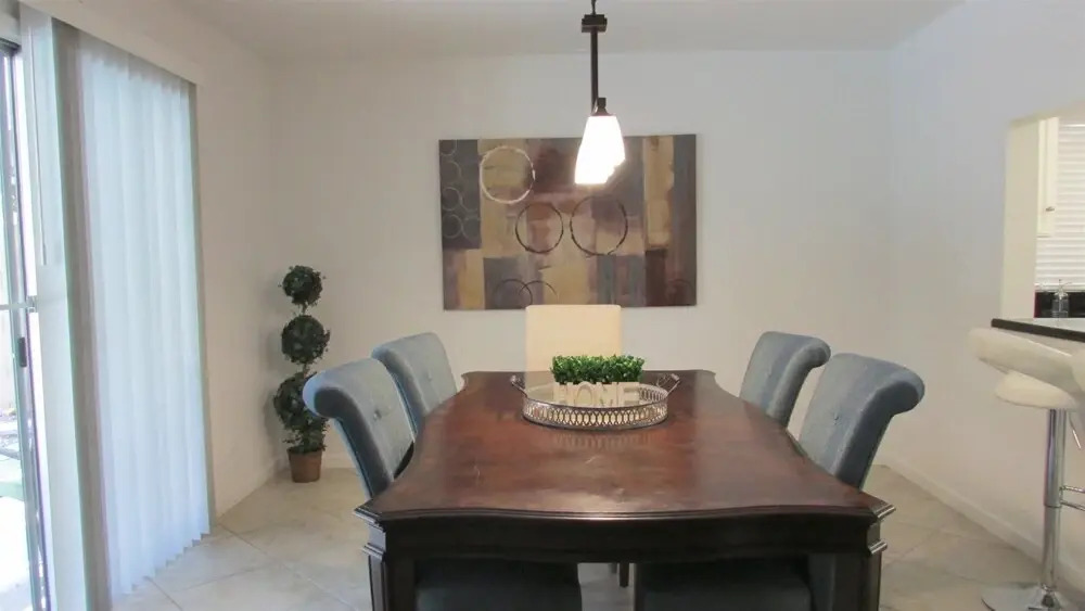 Quiet house with pool heater, patio, BBQ, citrus