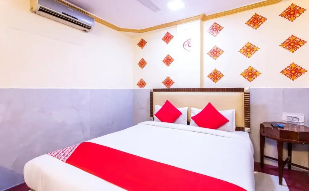 Hotel Shreenath Palace By OYO Rooms