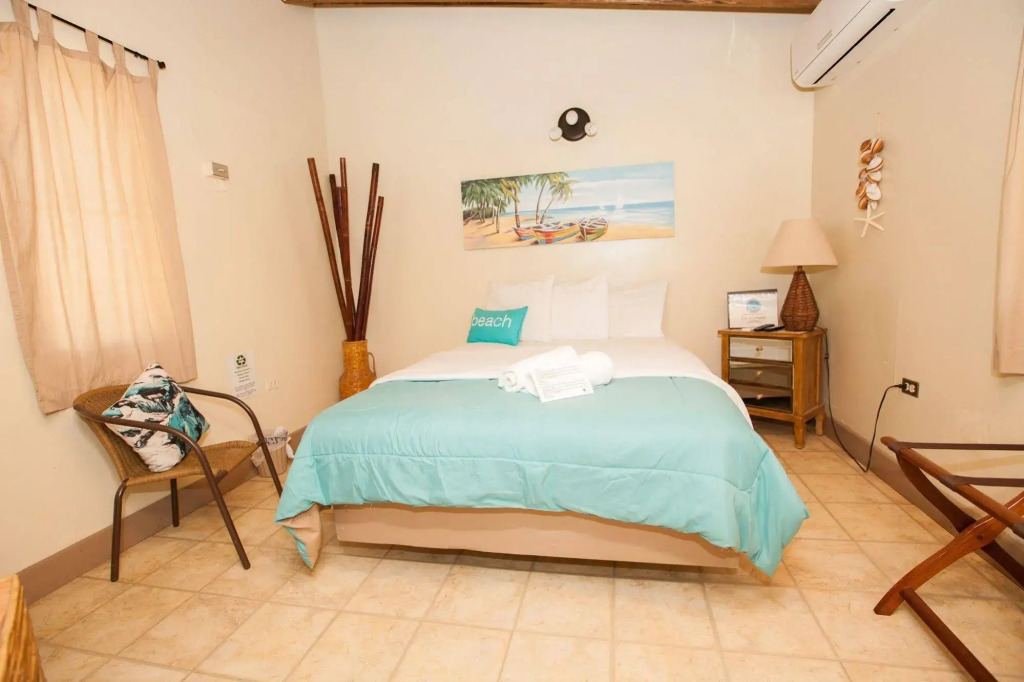 La Jamaca - An Island Vibe Hotel