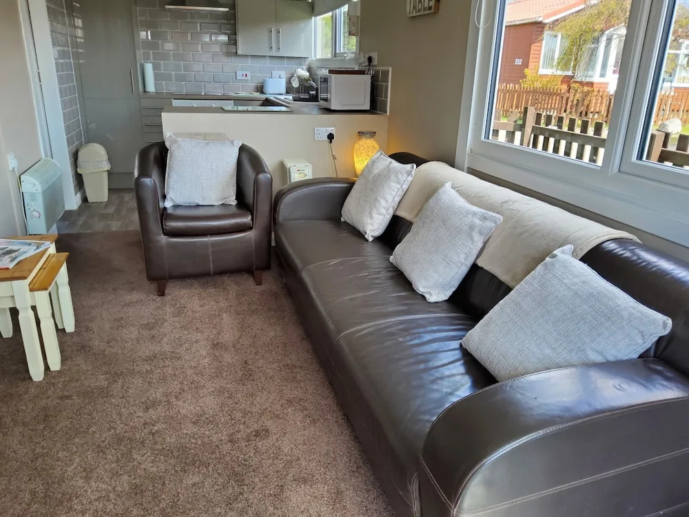 Lena's Place, Dogs Welcome Chalet Bridlington