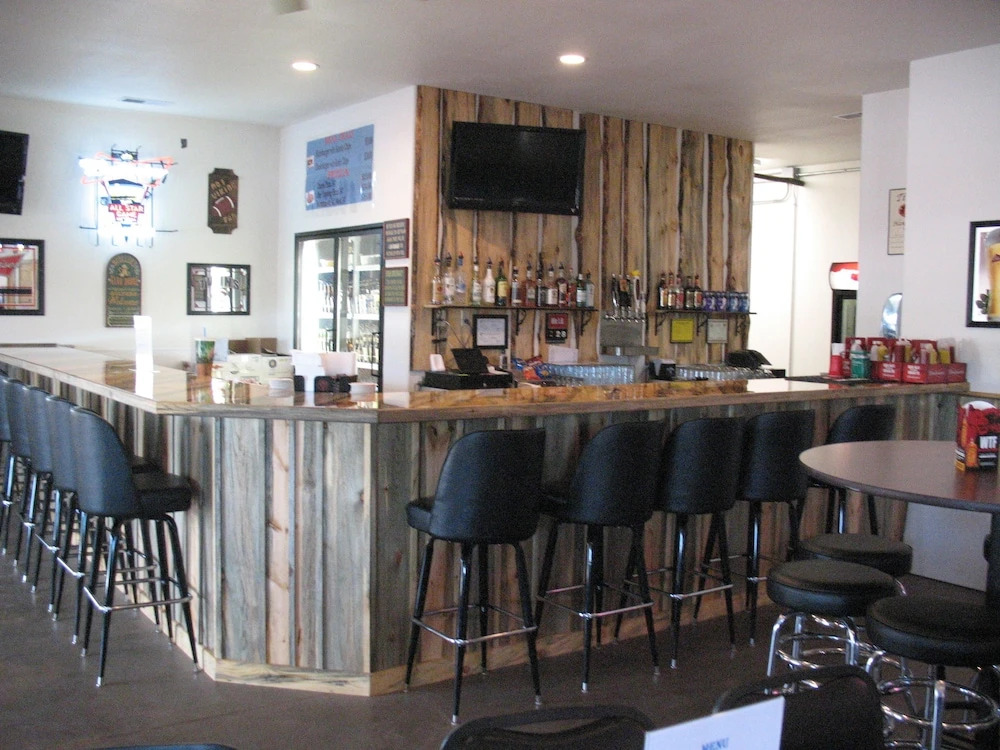 Iron Horse Inn