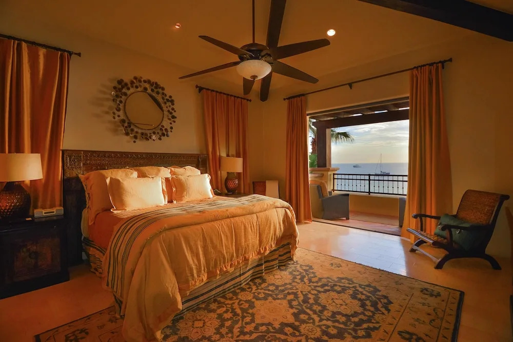 Opulent Medano Beachfront Villa W/beach Club Access: Hacienda Villa 11