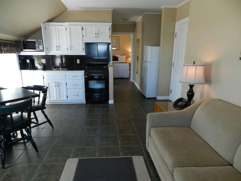 Dockside Suites