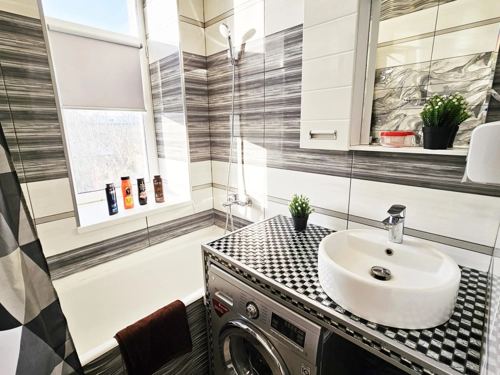 Apartaments Novosibirska, st. Omskaya, 89