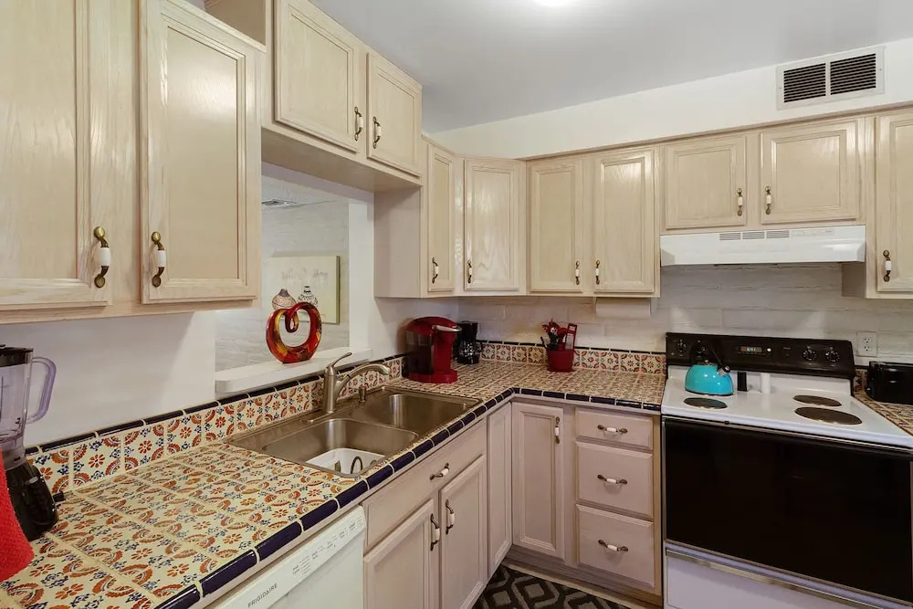 Sitting Pretty 2 BR by Casago