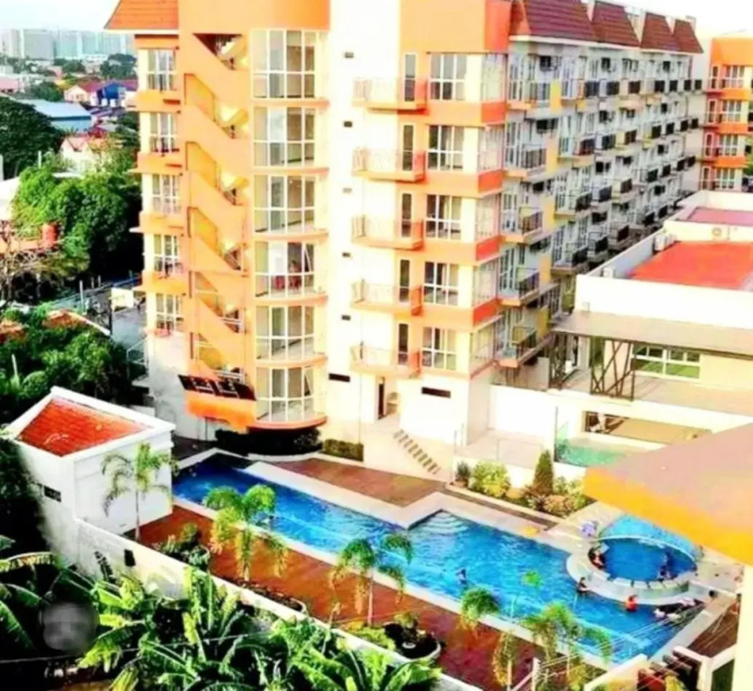 The Lancris Residences, 2 Bedrooms, Bathroom, Living room, Kitchen and Community Pool