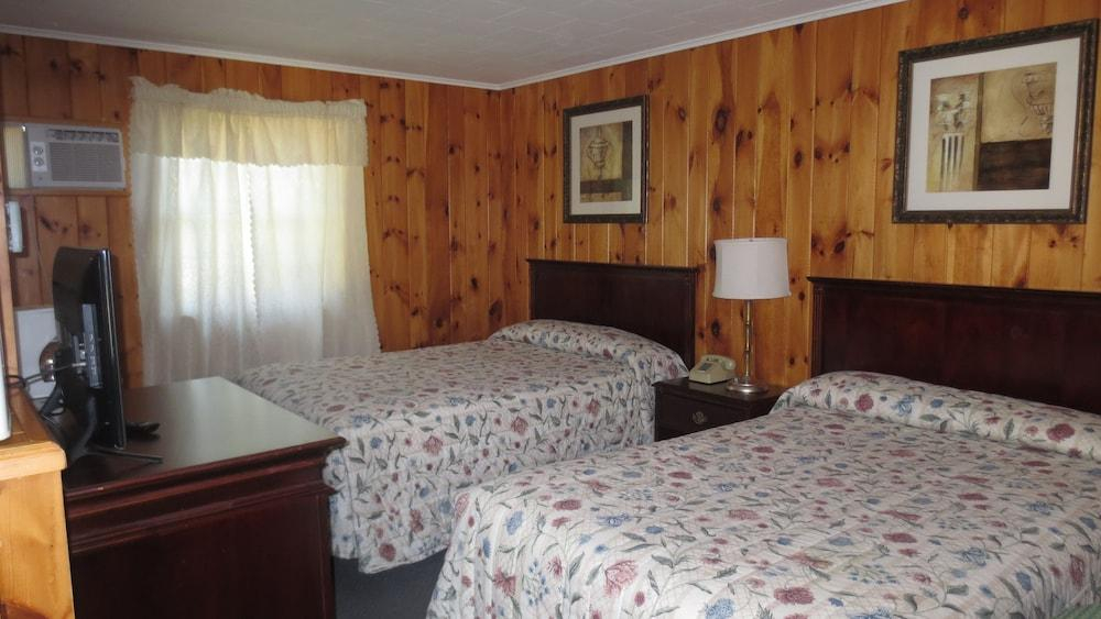 Villager Motel