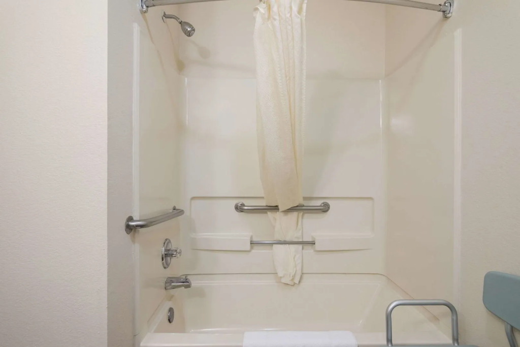 Econo Lodge Grand Forks near University