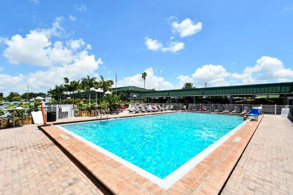 Ramad 612 - Pool, Bunk Beds, Huge TV, Tiki Bar