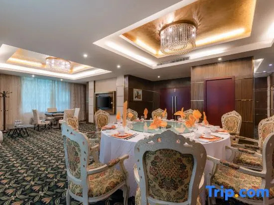 Crown Hotel