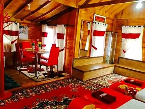 Penginapan Muslim Yuni INN