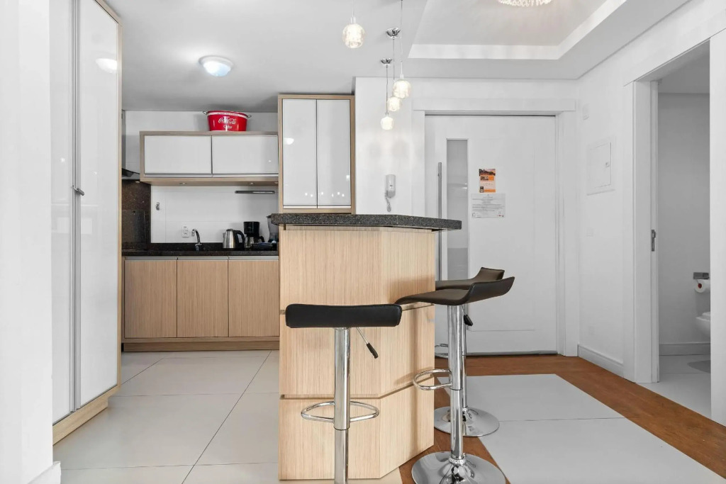 650 metros, Rua Coberta Centro/Villa Verde 403B