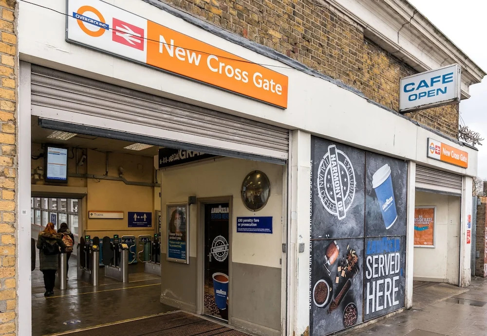 NEW Stylish 1 Bedroom Flat With Garden London