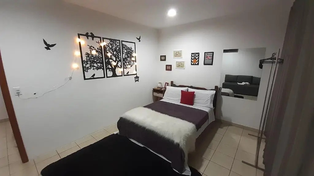 Suite climatizada, ao lado da praca principal