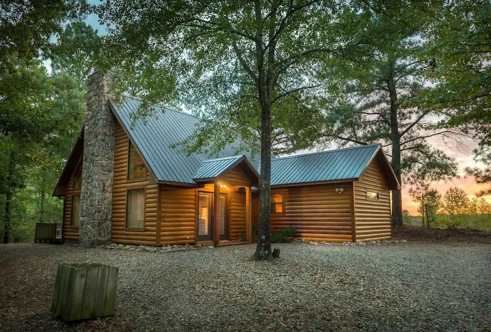 Okehi Pine Cabin With Wood Burning Fireplace and Outdoor Hot Tub by Redawning