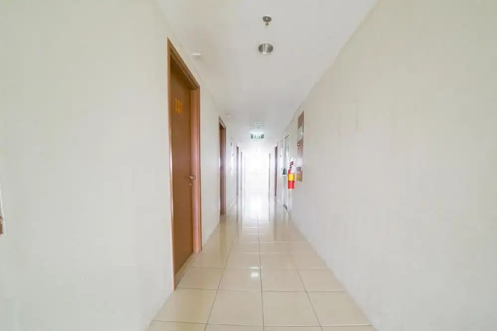 RedDoorz Apartment near Bundaran Satelit Surabaya 2