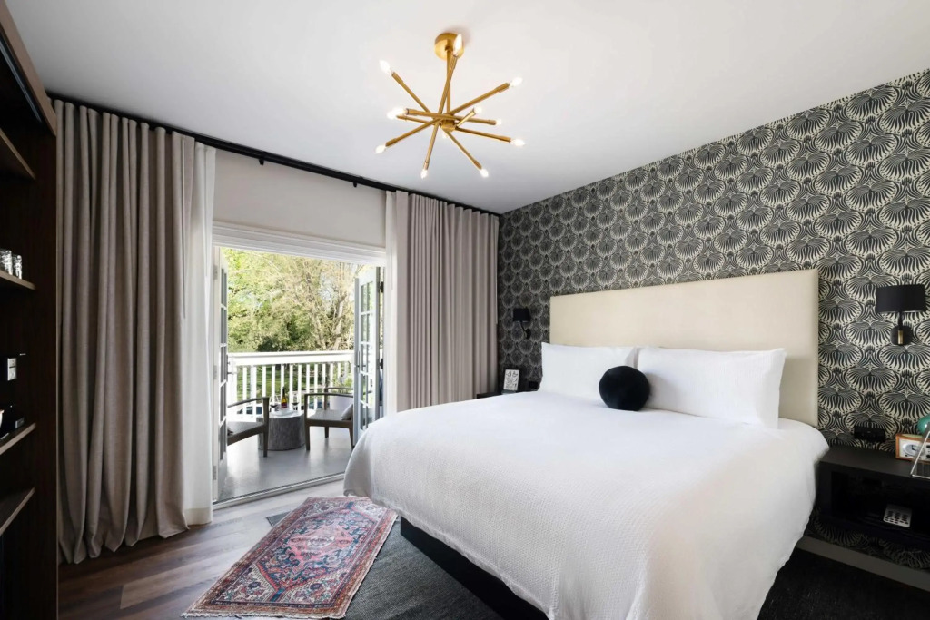 El Dorado Hotel