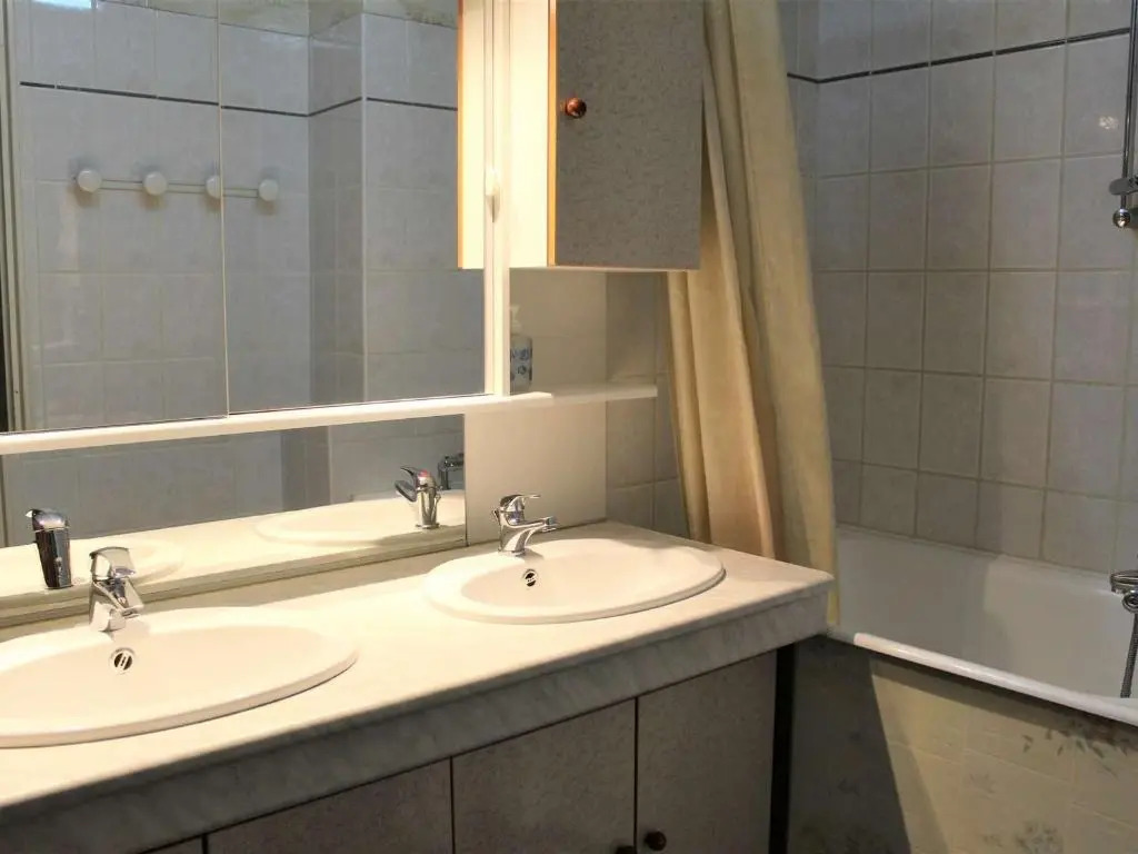 Appartement Vars, 1 pièce, 6 personnes - FR-1-330B-32