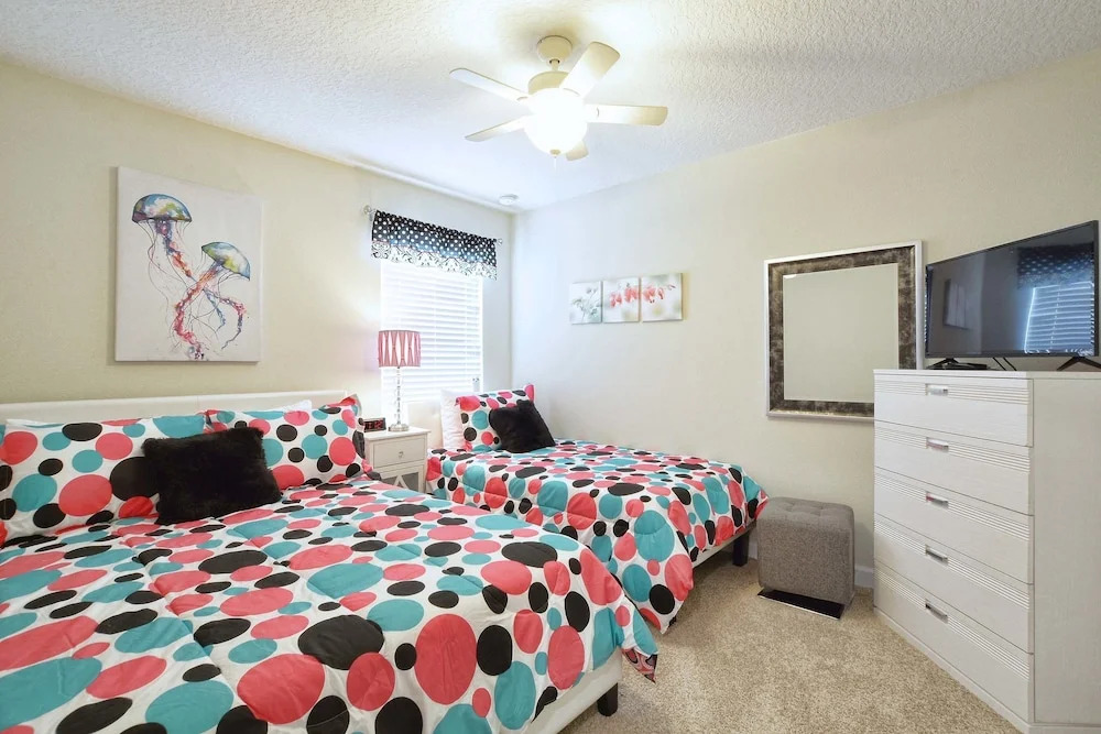 Storey Lake-6 Bedroom Pool Home- 1652ST