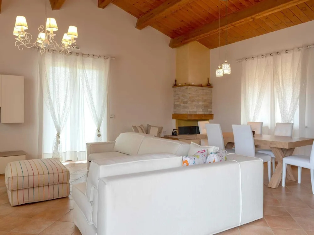 Belvilla by OYO Villa Clea