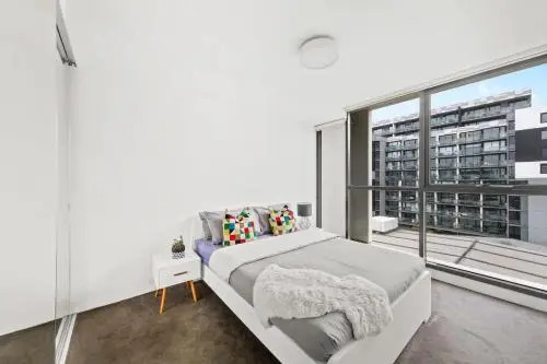 Large 2BR+Comfy+Parking Included