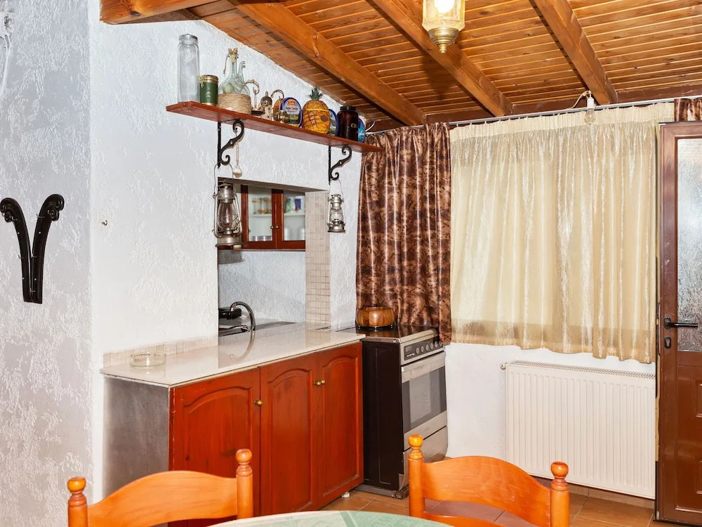 Restful Apartment in Istiaia With Patio