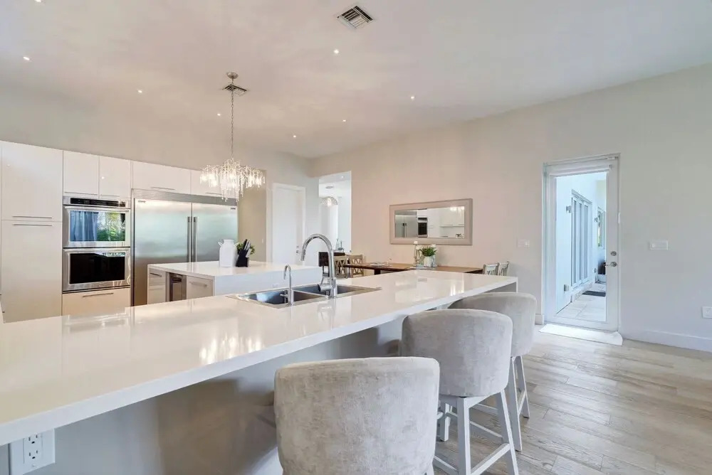 Luxurious Beach Retreat w/ Heated Pool&basketball