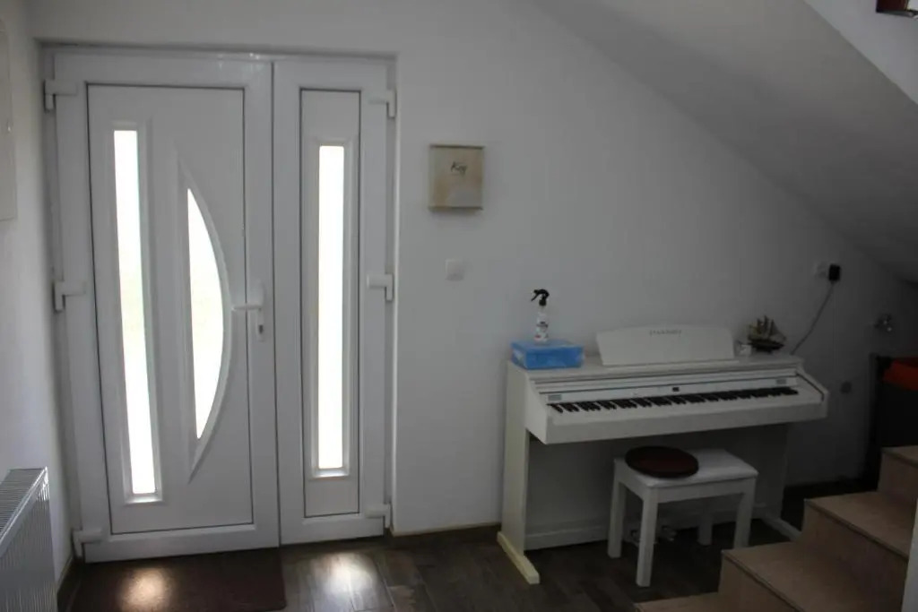 Studio Apartments Adian