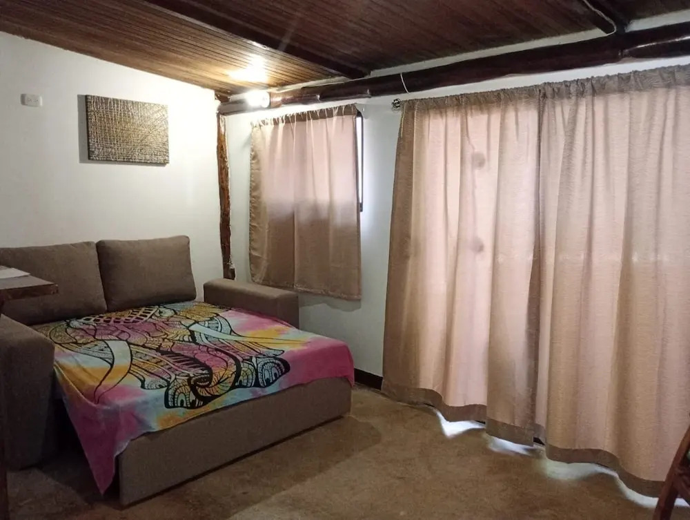 TamaHostel & Glamping