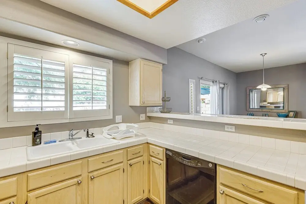 Hike & Golf! Townhouse w/ Resort Perks in PHX