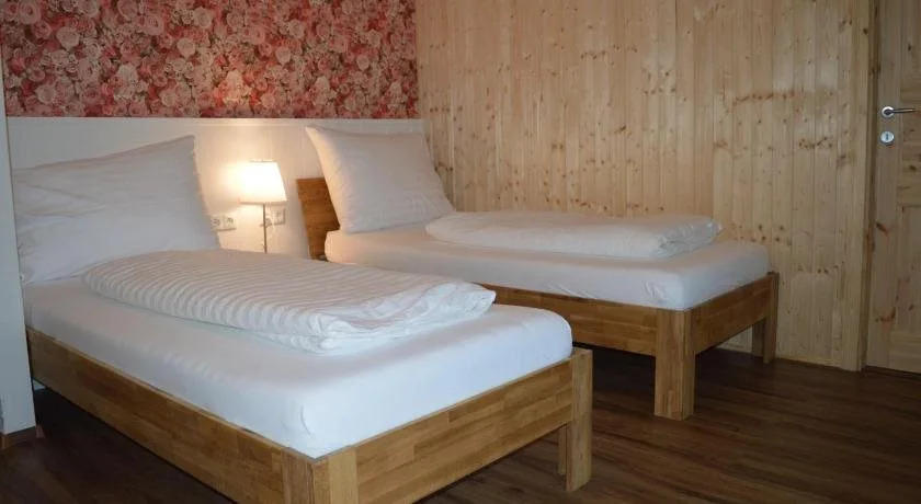 B & B Gmeineck