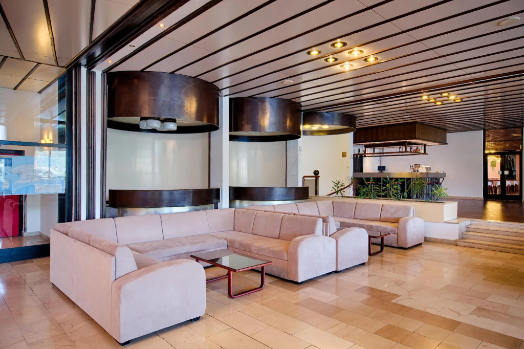 Hotel Issa