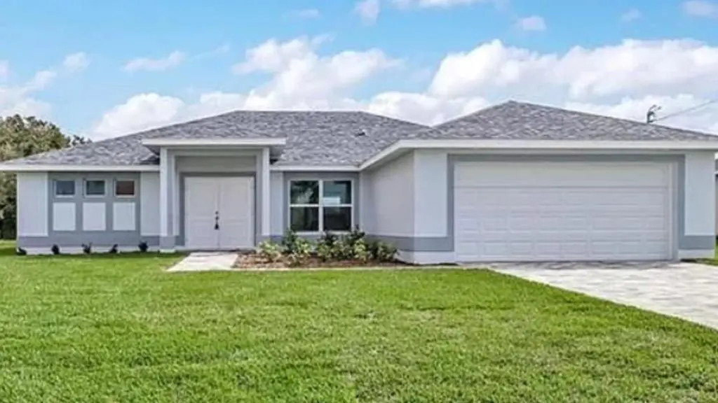 Stunning New Home in Cape Coral Florida