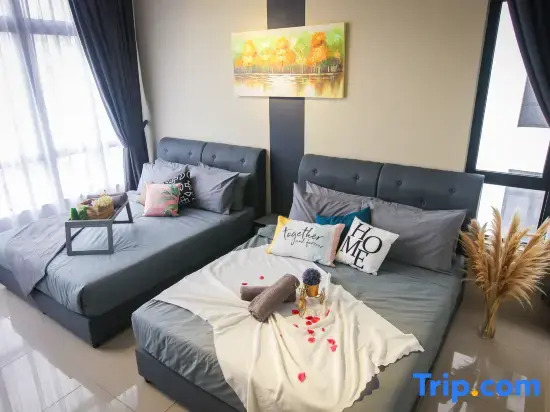 Twin Tower Residence by Nest Home【5 mins walk to CIQ】