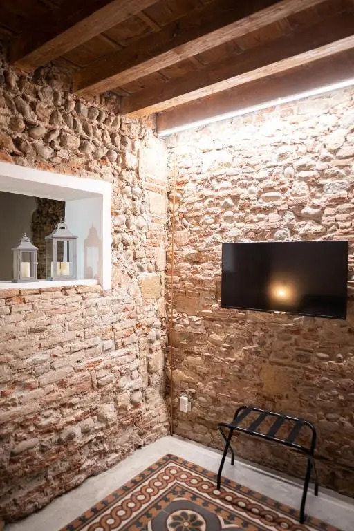 BECKET VERONA FLAT