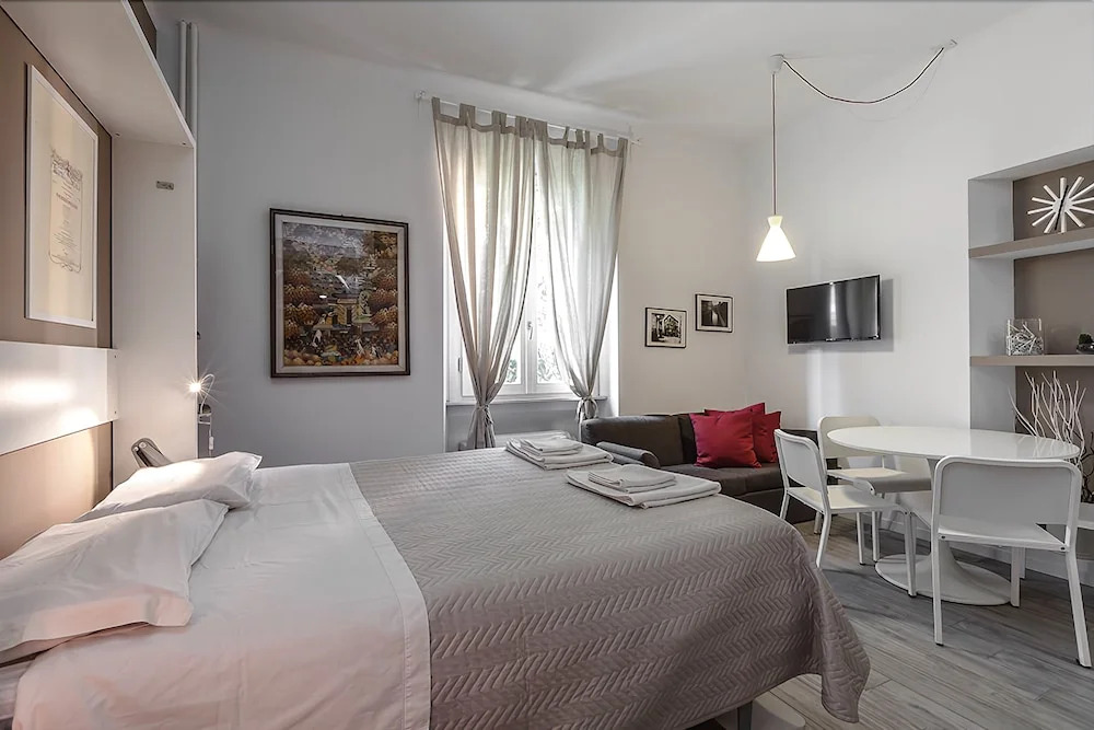 Kramer Apartment