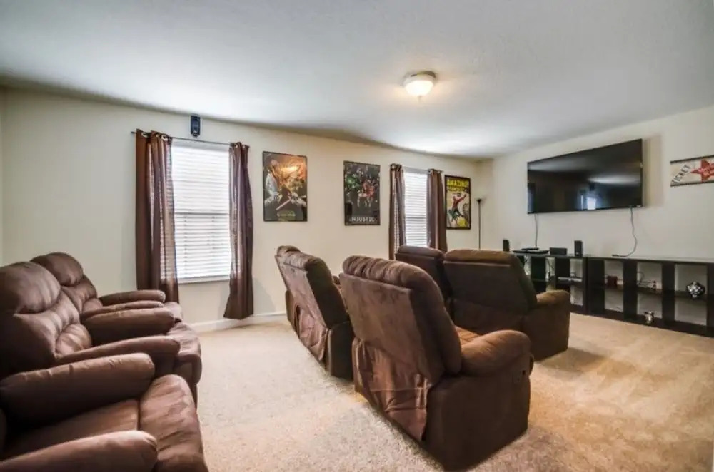 8-Bedroom Villa in Four Corners 1403RFD