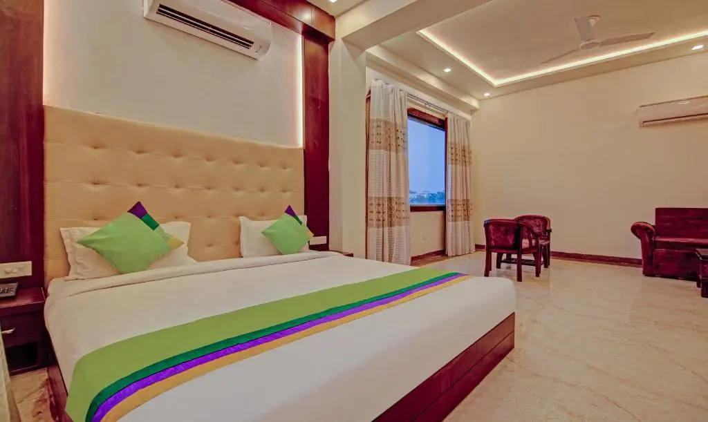 SG Grand by Treebo Hotels
