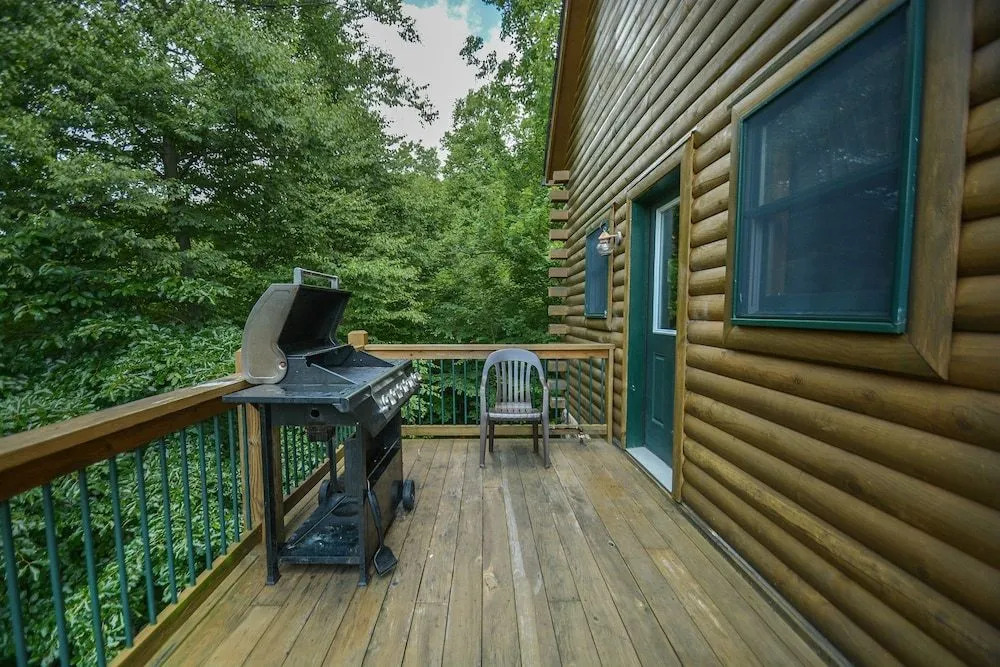 Cozy Bear Chalet