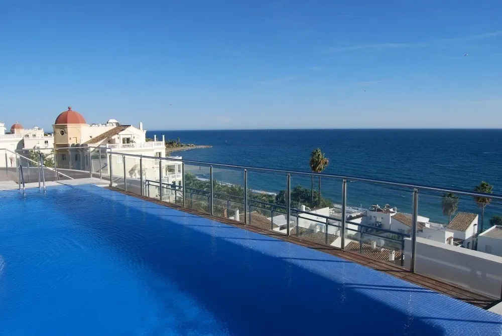 apartment with garden and sea  view