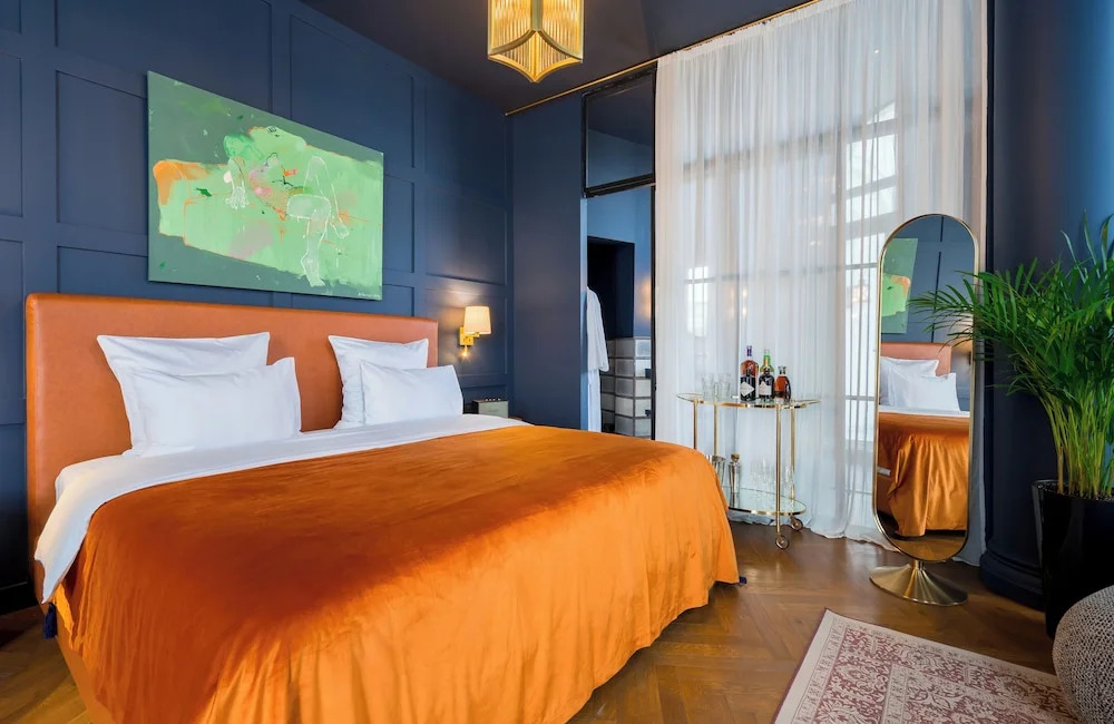 Zorba&Bond Boutique Hotel
