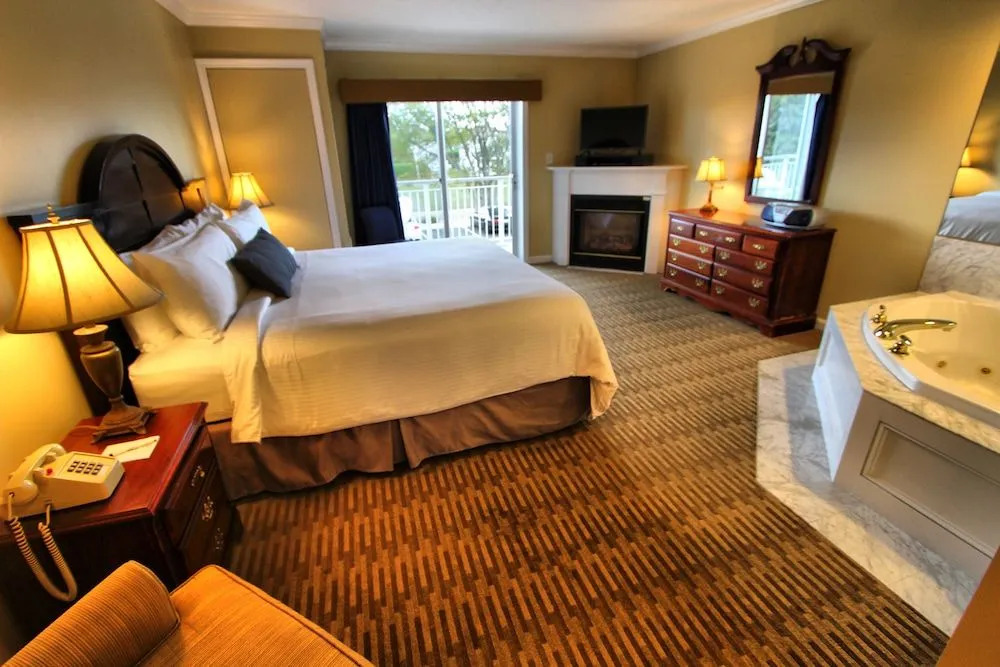 InnSeason Resorts Captains Quarters