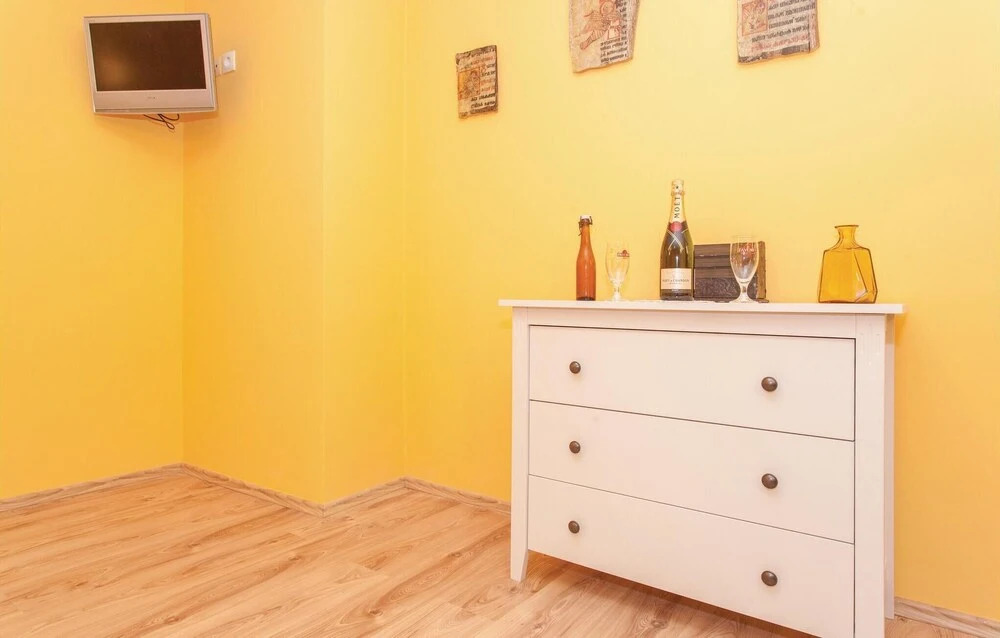 Awesome Apartment in Omisalj With