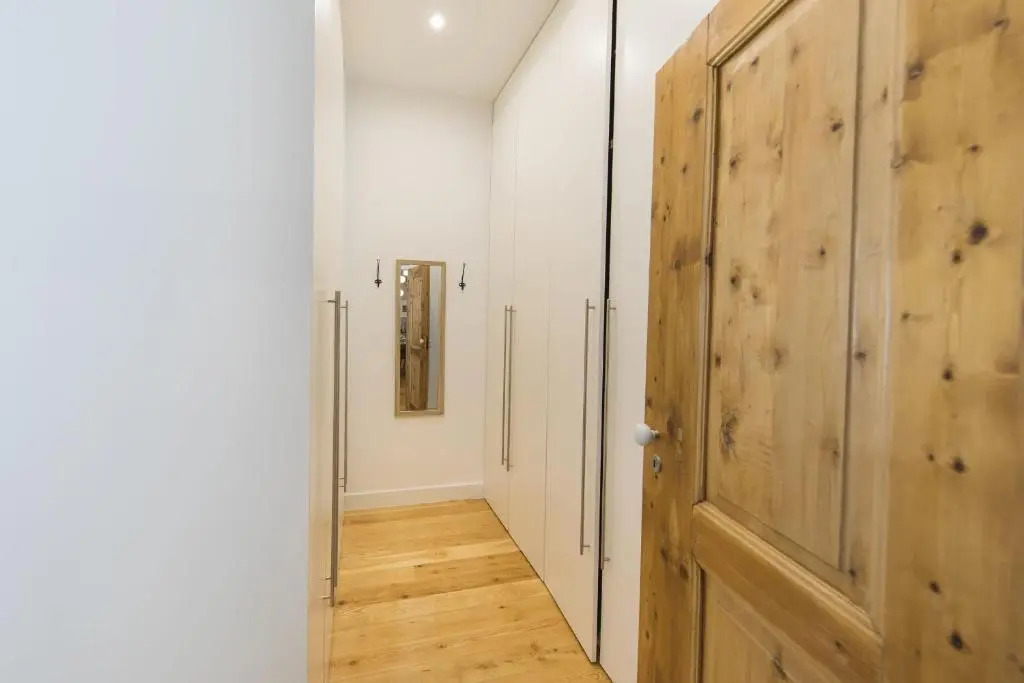 Lovelystay - Downtown 2Bedroom Wonder