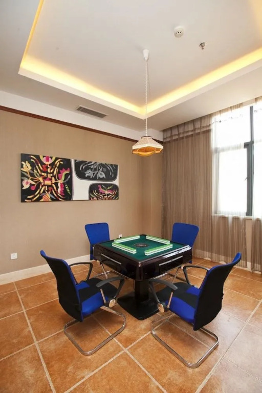 Kunming Maple Palace Hotel