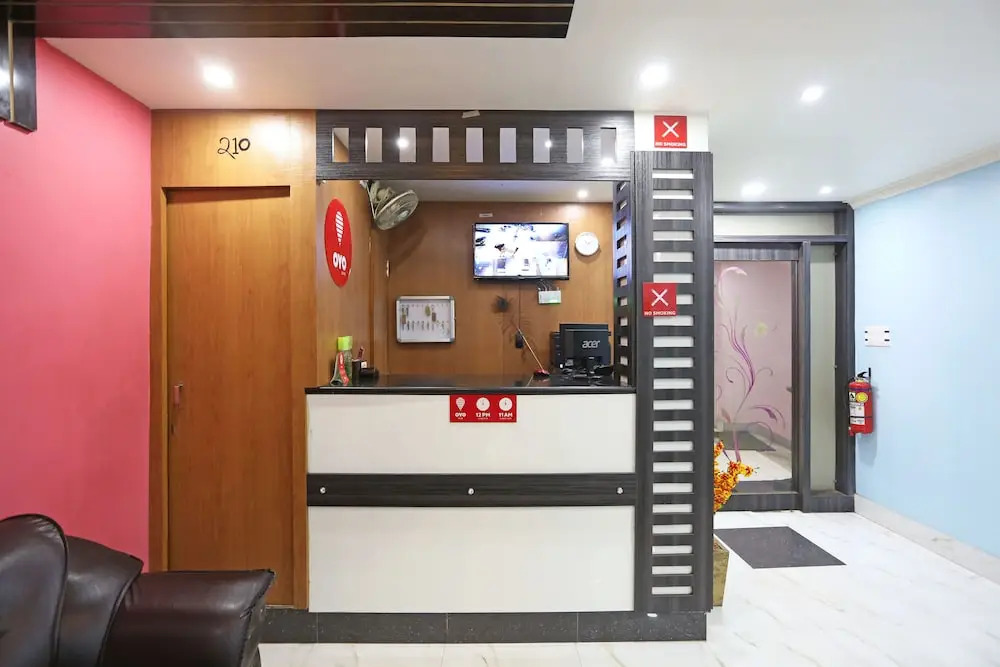 OYO Flagship 5716 Hotel Krishna